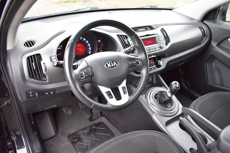 Kia Sportage 1,6 16V 1.M, PDC,KAMERA,AKCE - fotka 9 z 19