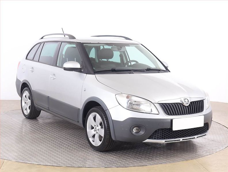 Škoda Fabia (2013) Scout 1.2 TSI, Serv.kniha - fotografie inzerátu