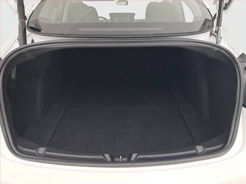 Tesla Model 3 (2021) Long Range 4WD 82kWh, SoH 81% - fotka 14 z 21
