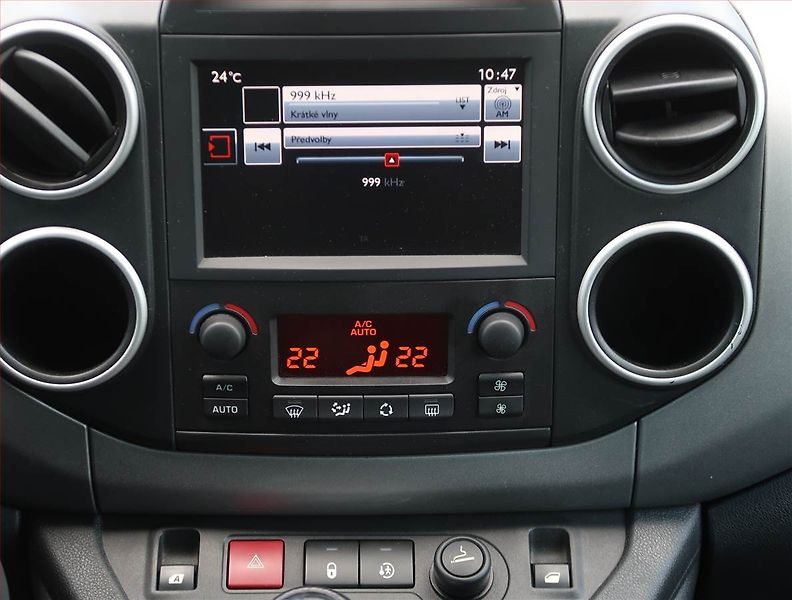 Citroën Berlingo (2016) Shine 1.6 BlueHDi, 5Míst, ČR - fotka 12 z 16