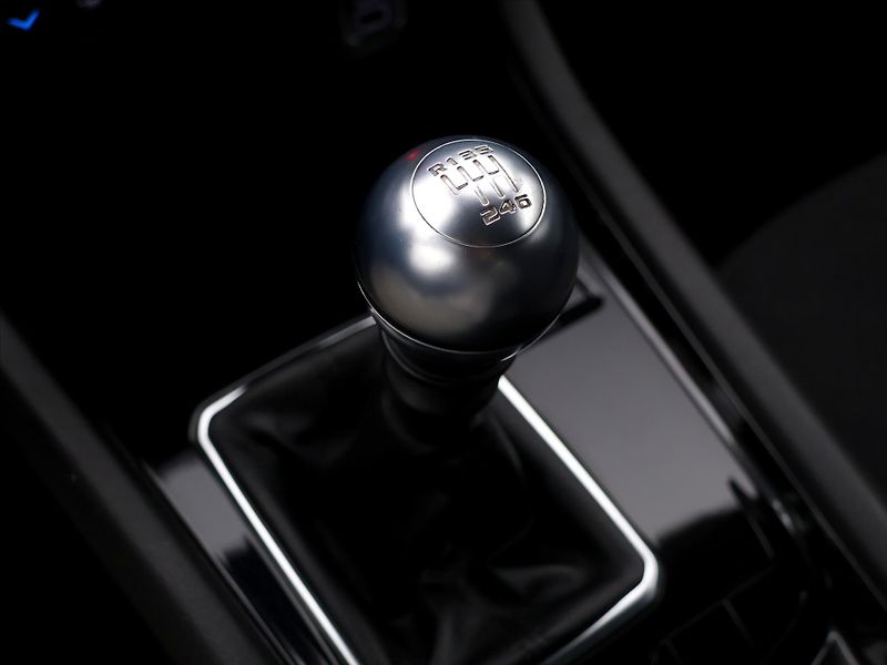 Jeep Compass 1,3 MultiAir 96kW Night Eagle - fotka 30 z 40