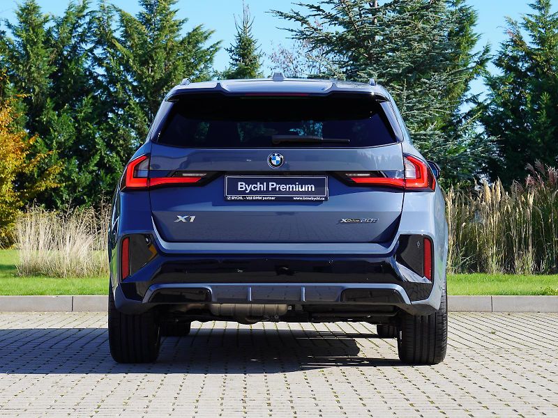 BMW X1 xDrive20d (U11) M Sport Paket - fotka 5 z 30