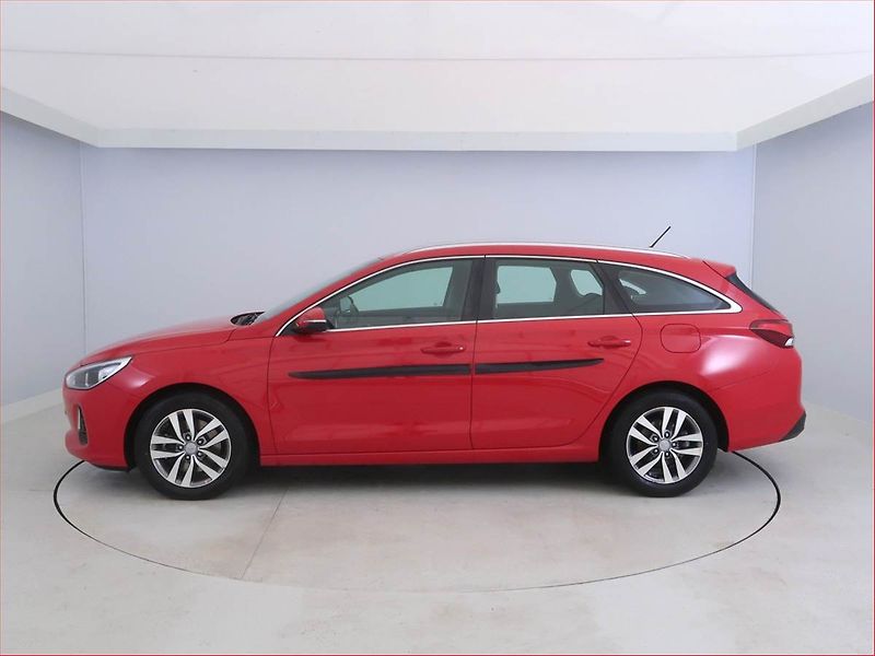 Hyundai i30 (2018) Style 1.0 T-GDI, Tempomat - fotka 3 z 17