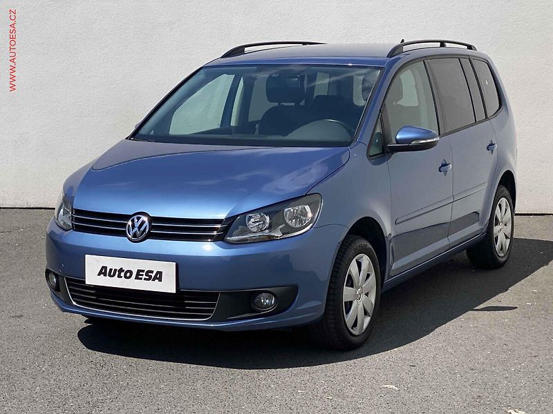 Volkswagen Touran (2013) 2.0 TDi, Comfortline, Webasto - fotka 3 z 19