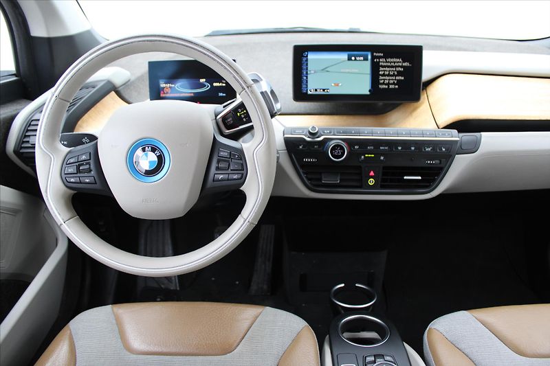 BMW i3 60aH 125kW NAVI LED ČR - fotka 13 z 25