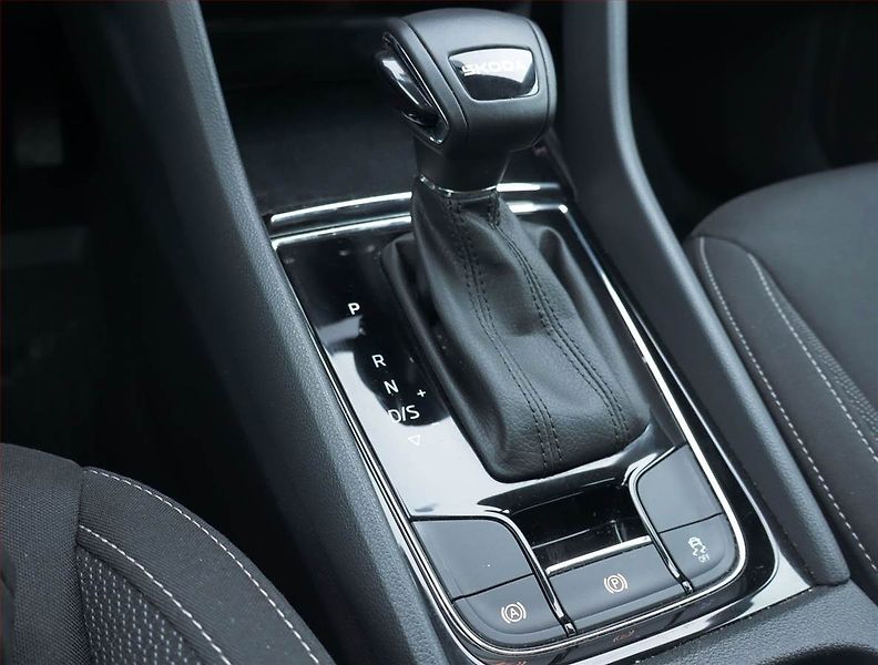 Škoda Karoq (2024) Fresh 1.5 TSI - fotka 13 z 22