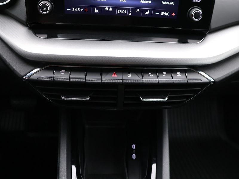 Škoda Octavia 2,0 TDI 110kW 4x4 DSG DPH CZ - fotka 22 z 32