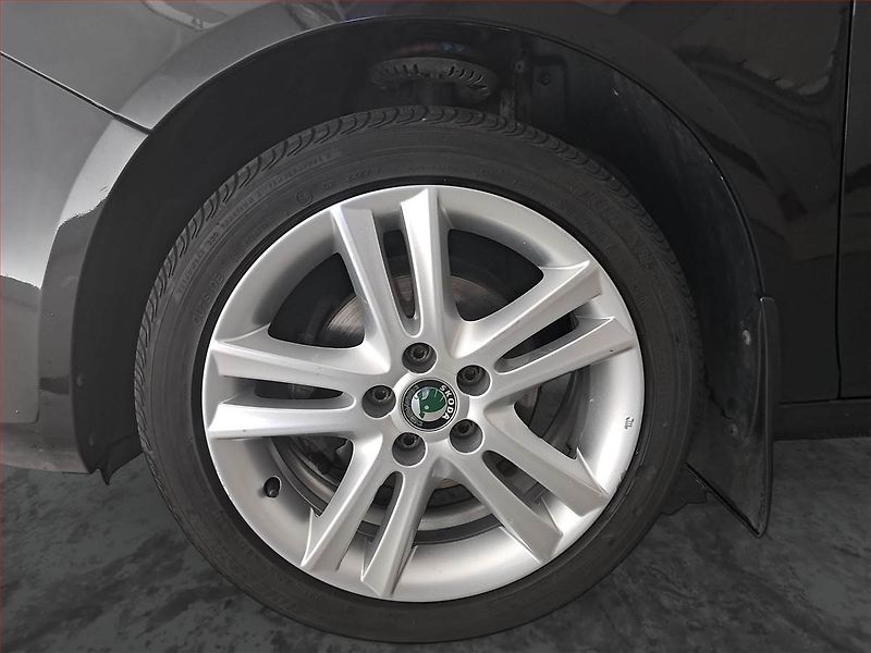 Škoda Fabia (2010) Elegance 1.2 TSI, Serv.kniha - fotka 15 z 19