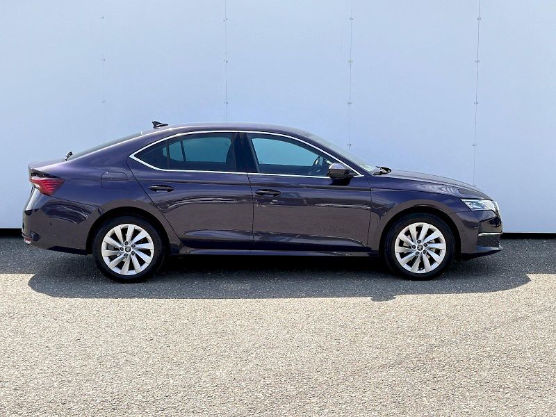 Škoda Octavia (2025) DSG 2.0 TDI / 110 kW / TOP SEL - fotka 20 z 29