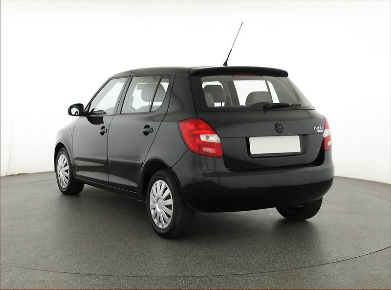 Škoda Fabia (2007) 1.2, nová STK, servisované - fotka 4 z 12