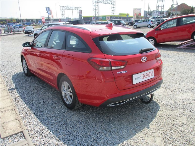Hyundai i30 1,0 T-GDI, servis,DPH,1.maj,CZ - fotka 8 z 33