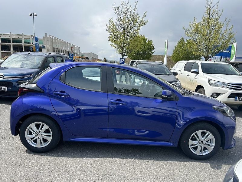 Toyota Yaris 1.5 Hybrid ODBĚR ihned - fotka 3 z 27