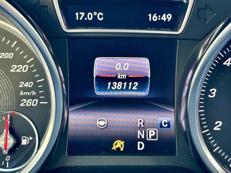 Mercedes-Benz GLE (2018) 400 4MATIC - fotka 23 z 32