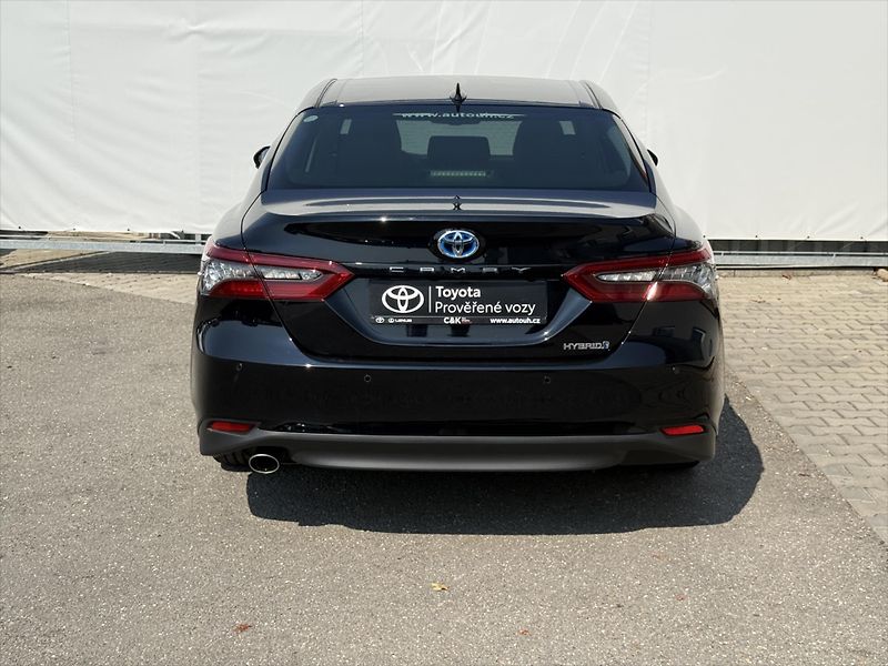Toyota Camry 2,5 Executive VIP - fotka 5 z 21
