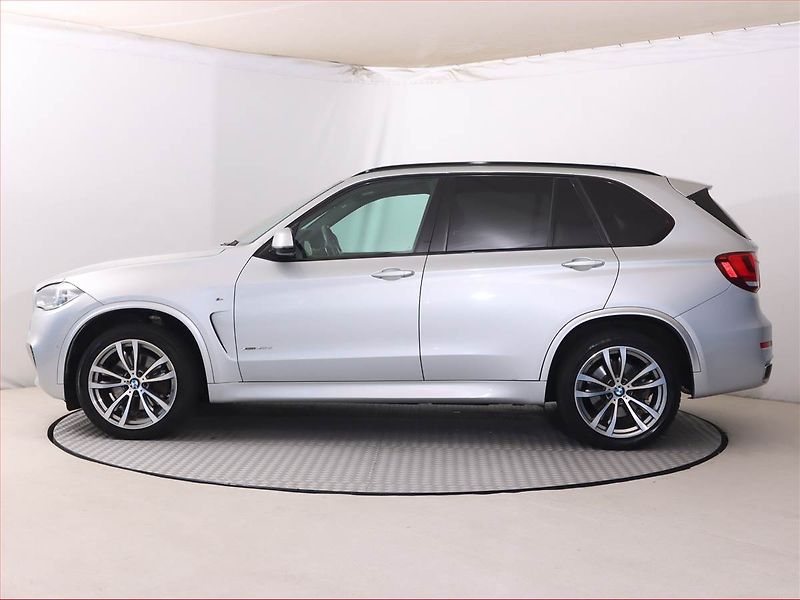 BMW X5 (2017) M Paket xDrive40d - fotka 3 z 25