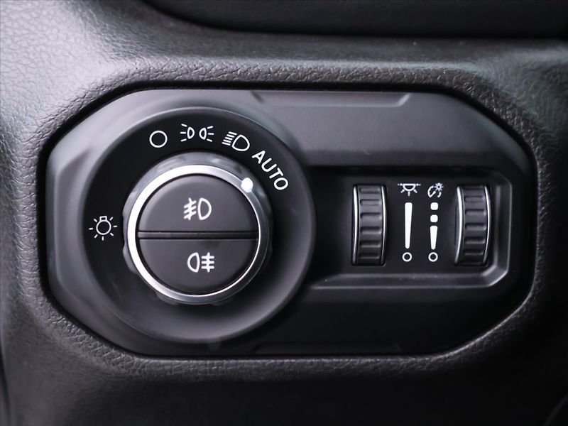 Jeep Wrangler 2.1 CRD 147kW Aut. Unlimited - fotka 14 z 31