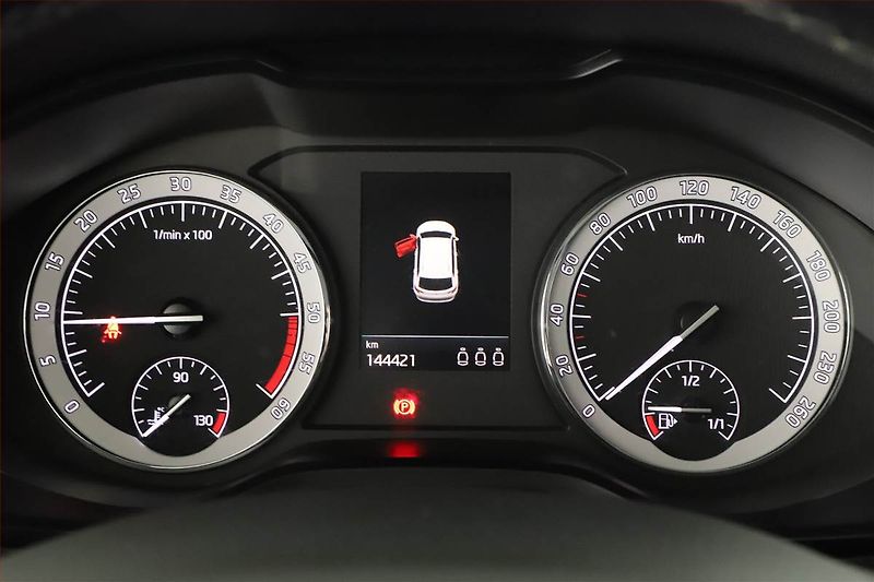 Škoda Karoq (2019) Style 1.6 TDI, Navi, Tempomat - fotka 13 z 15