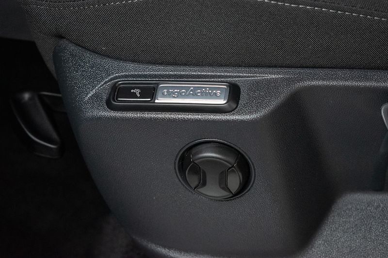 Volkswagen Tiguan Allspace 2.0 TDI 4x4*DSG*TAŽNÉ*DPH*ČR 1 - fotka 12 z 49
