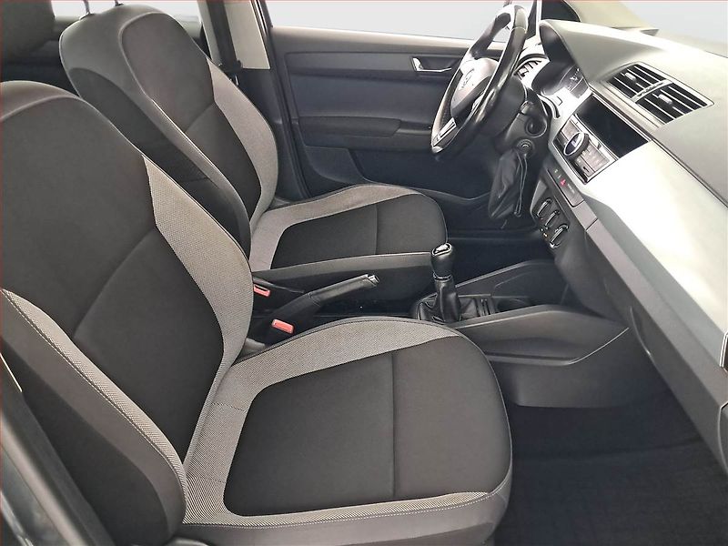 Škoda Fabia (2015) 1.2 TSI - fotka 9 z 17