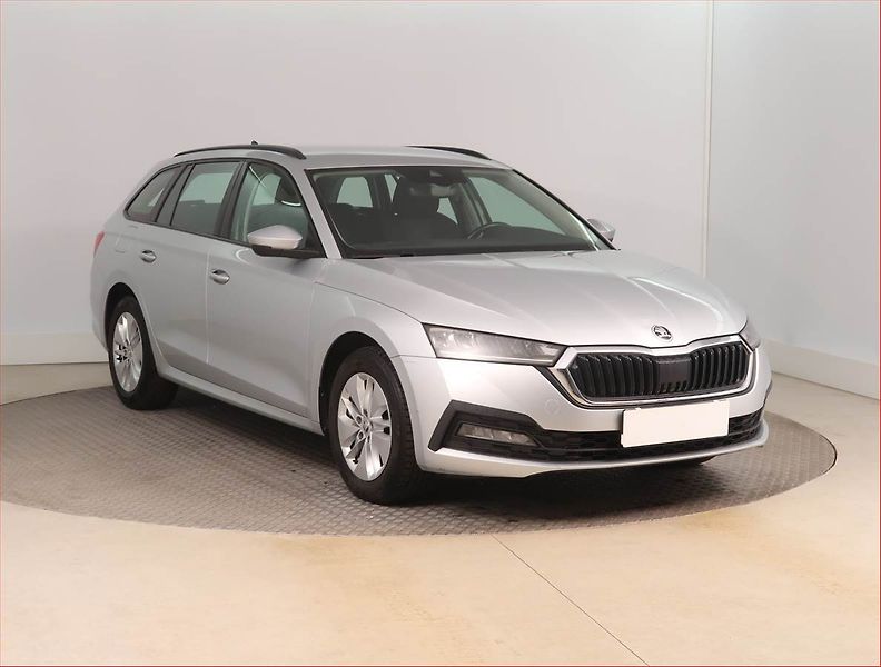Škoda Octavia (2023) Ambition 2.0 TDI, ČR,1.maj - fotografie inzerátu