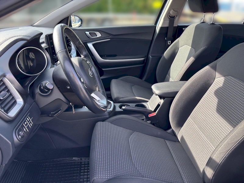 Kia Ceed (2021) - fotka 17 z 27