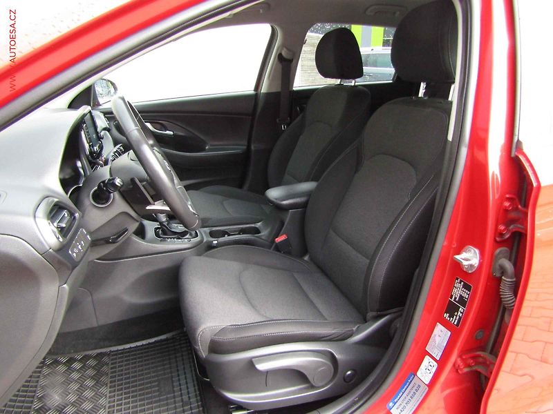 Hyundai i30 (2021) 1.0 T-GDi, 1.maj,ČR, AT - fotka 9 z 21