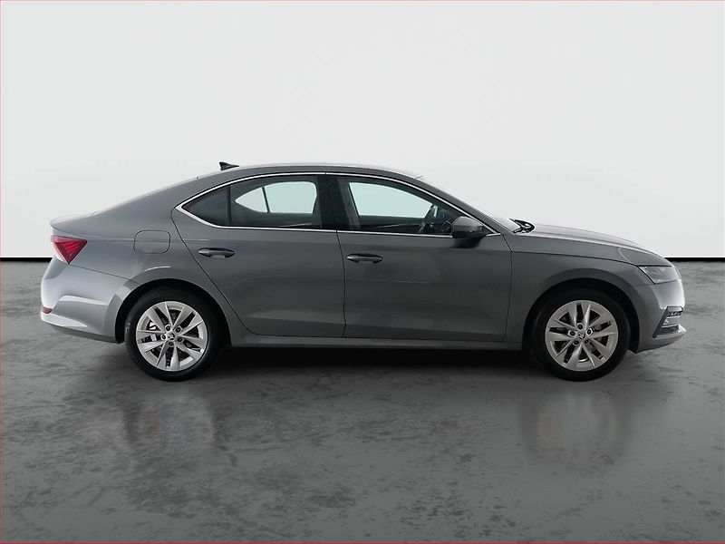 Škoda Octavia (2023) 2.0 TDI - fotka 6 z 17