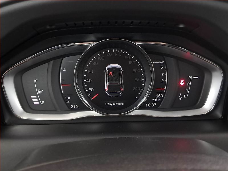 Volvo XC60 (2017) D4, Automat, Kůže, Navi - fotka 11 z 17