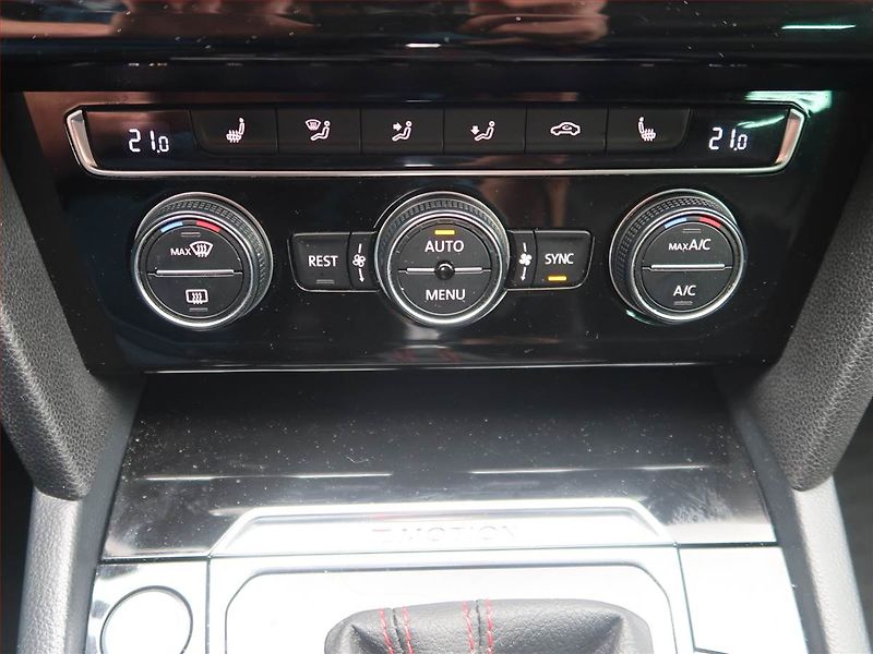 Volkswagen Passat (2015) Highline 2.0 TDI, 4X4 - fotka 16 z 17