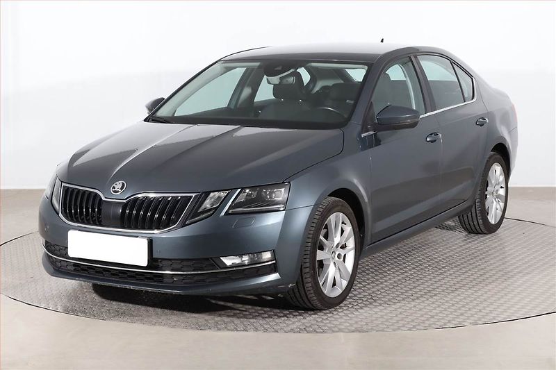 Škoda Octavia (2018) Style 1.6 TDI, Navi, Tempomat - fotka 2 z 24