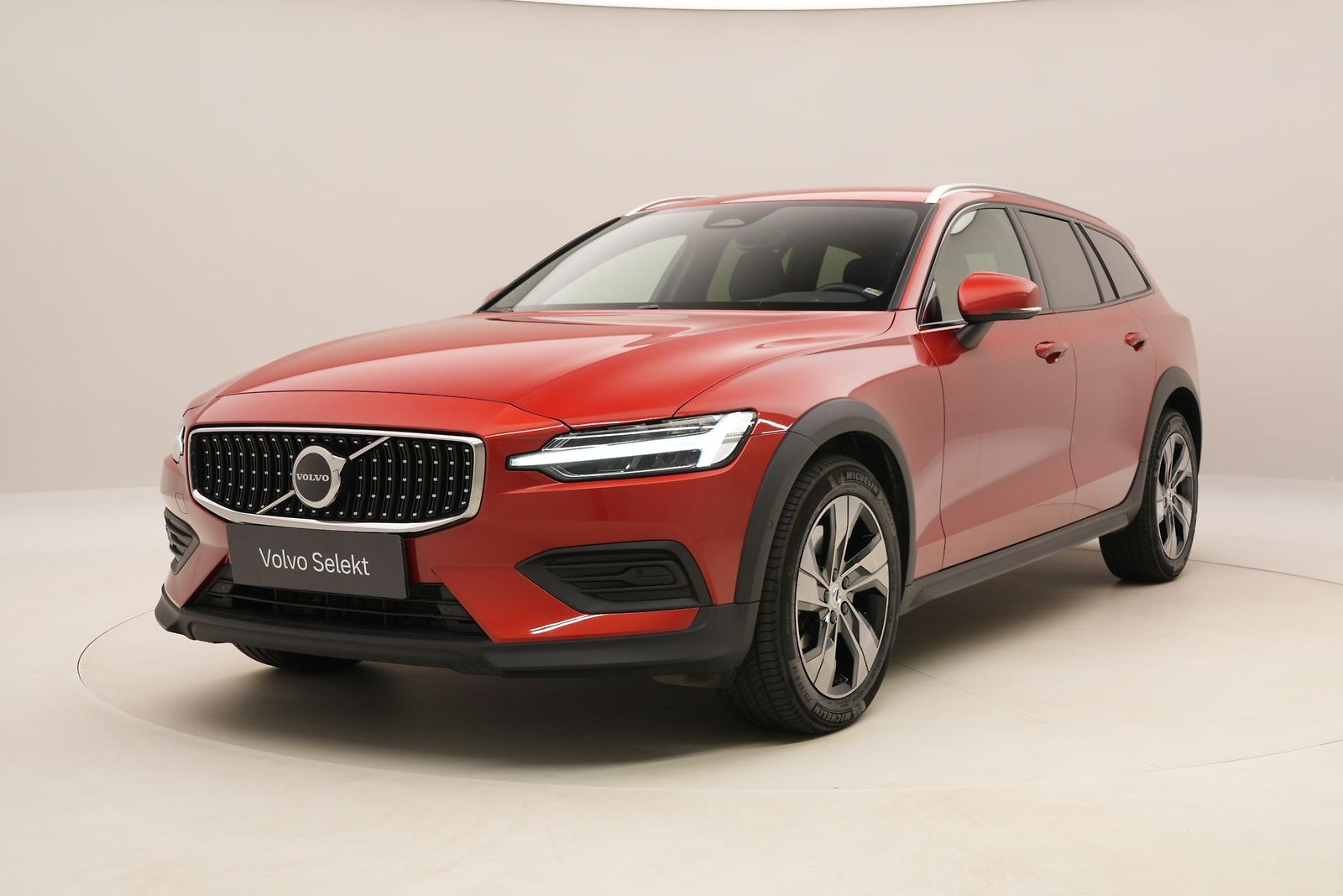 Volvo V60 CC B5 AWD PLUS AUT CZ 1.maj