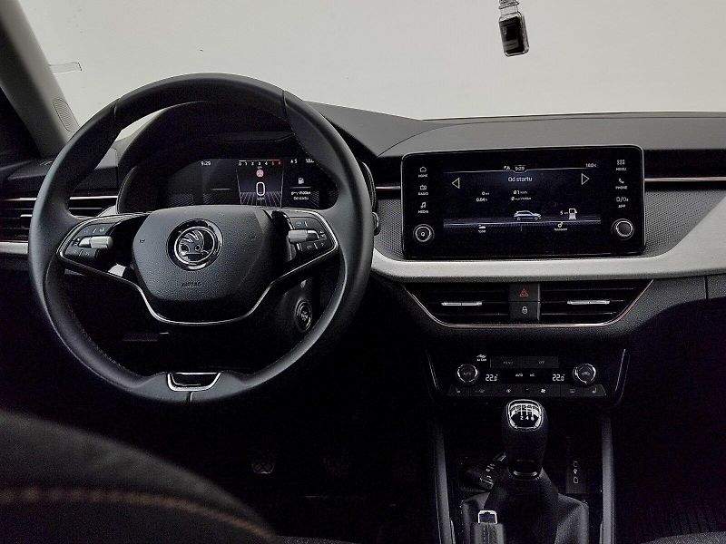 Škoda Scala (2024) Top Selection 1,0 Tsi 85 Kw - fotka 6 z 33
