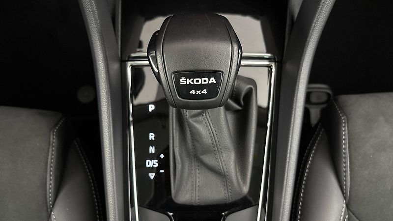 Škoda Kodiaq 2.0 TDI DSG 4x4 Style - fotka 25 z 31
