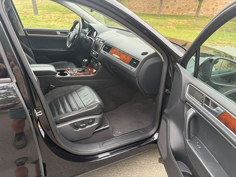 Volkswagen Touareg (2013) 3.0TDI180kW/4x4/VZDUCH/WEBASTO - fotka 10 z 35
