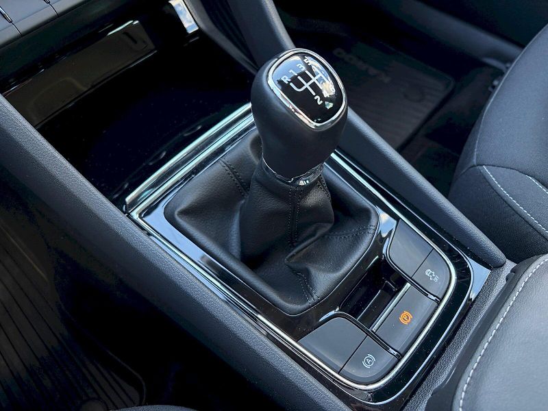 Škoda Karoq (2025) 1.5 TSI / 110kW / SELECTION - fotka 21 z 34