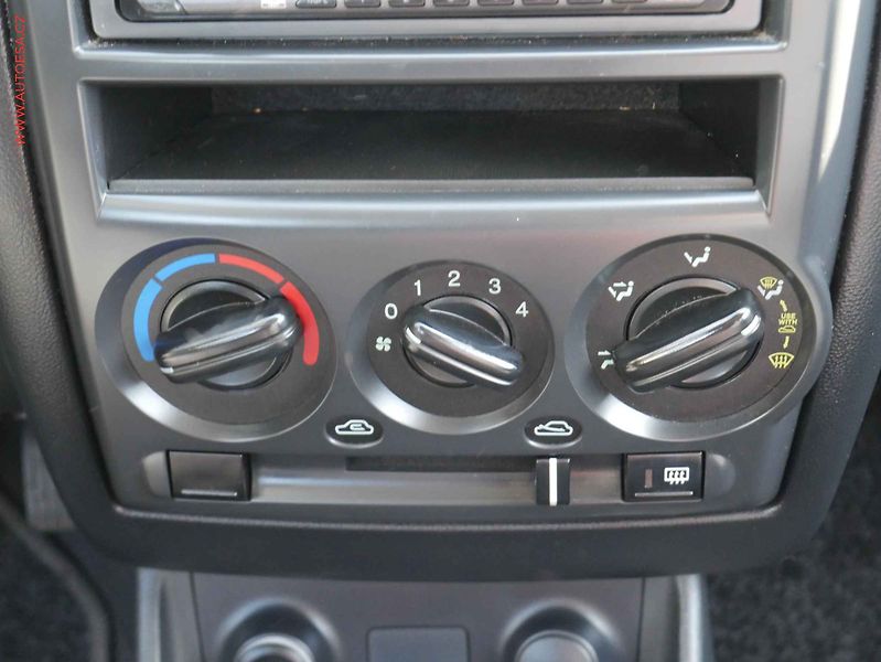 Hyundai Getz (2007) 1.1 i, 2.maj,ČR, STK8/27 - fotka 12 z 14