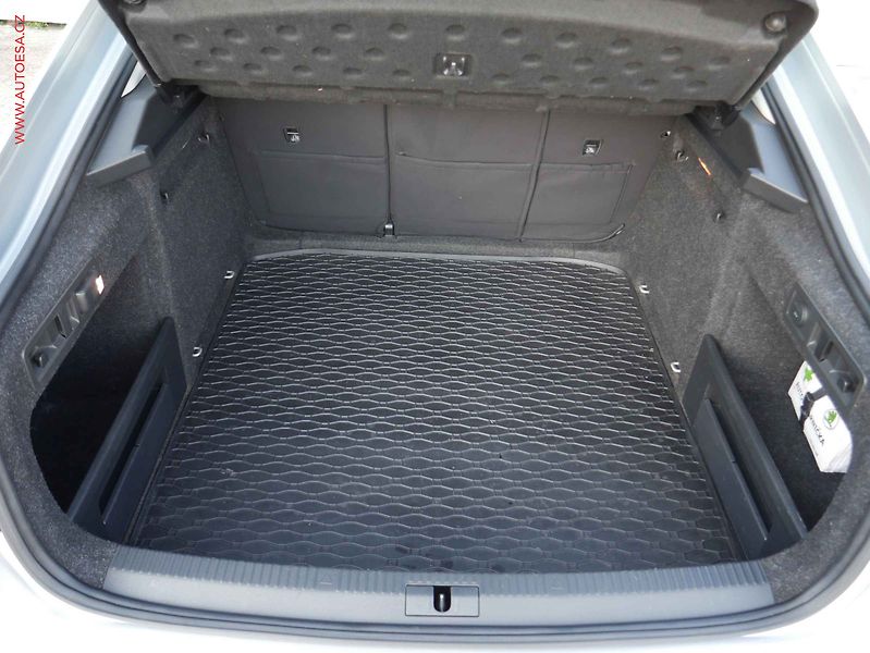 Škoda Superb (2017) 1.4TSi, ČR, AC, temp - fotka 7 z 17