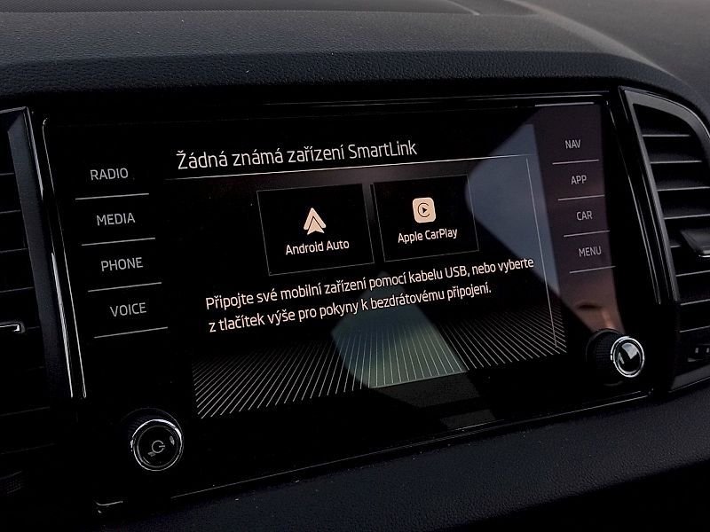 Škoda Karoq (2025) SportLine 1,5 Tsi  110 Kw - fotka 14 z 42