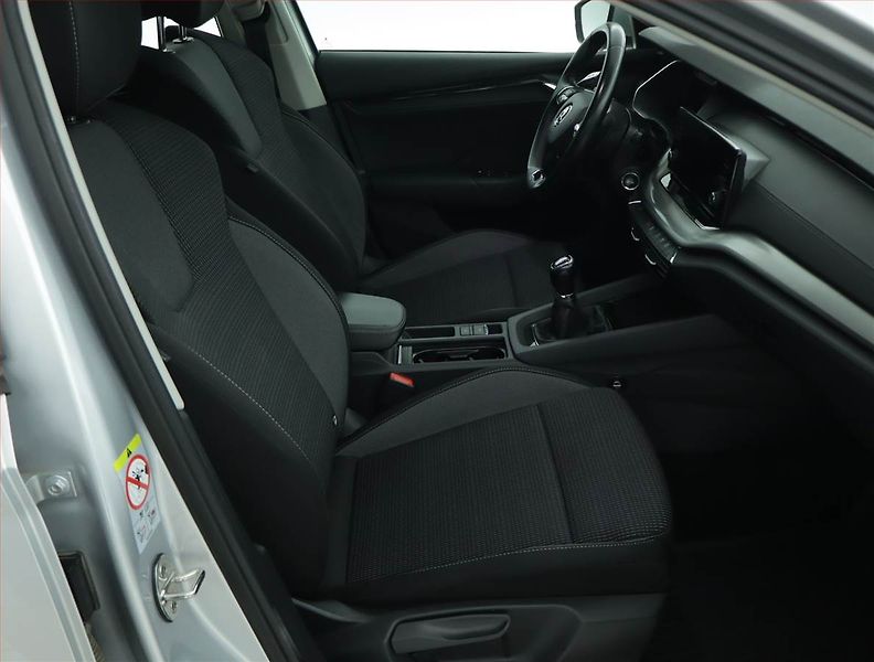 Škoda Octavia (2022) Ambition 2.0 TDI, ČR,1.maj - fotka 9 z 15