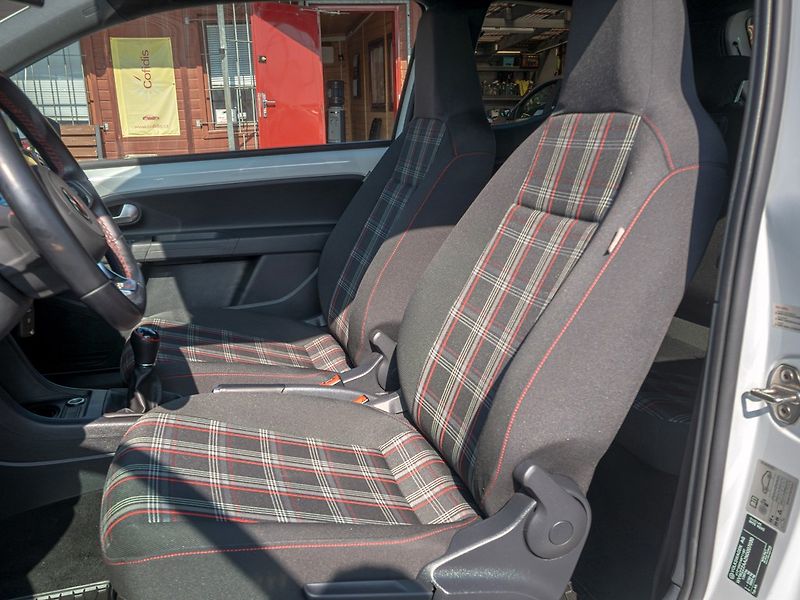 Volkswagen up! (2021) G T I ! - fotka 15 z 39