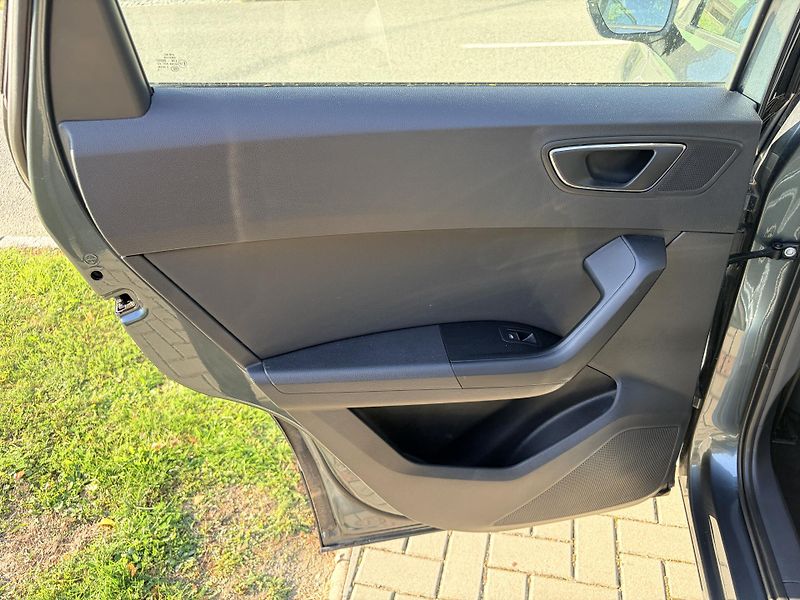Seat Ateca 1.4TSI 110KW TAŽNÉ 360 KAMERY - fotka 42 z 53