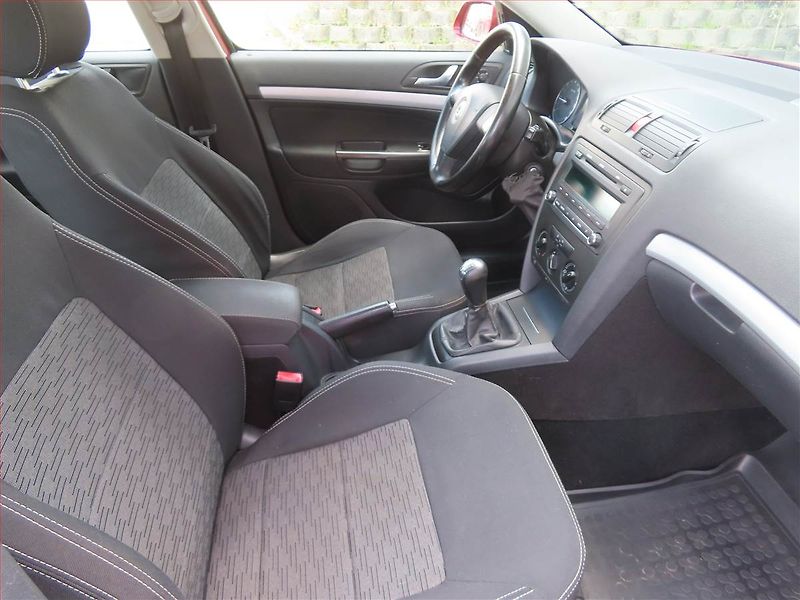Škoda Octavia (2007) Ambiente 2.0 TDI, Tempomat - fotka 9 z 18