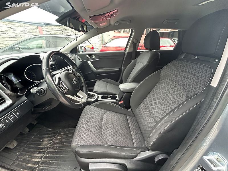 Kia Ceed (2018) 1.6 CRDi 100 KW - fotka 12 z 28