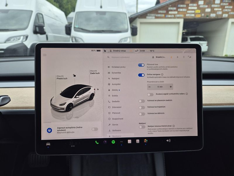 Tesla Model 3 LONG RANGE DUAL MOTOR SOH 94% - fotka 30 z 49