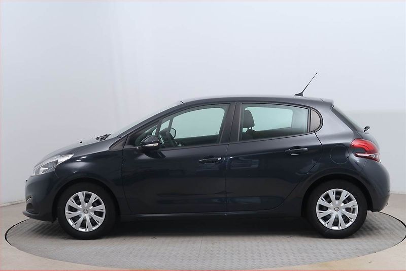Peugeot 208 (2019) Active 1.2 PureTech - fotka 3 z 15