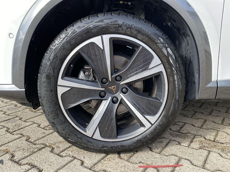 Cupra Formentor (2024) 1.5 TSI DSG - fotka 32 z 36