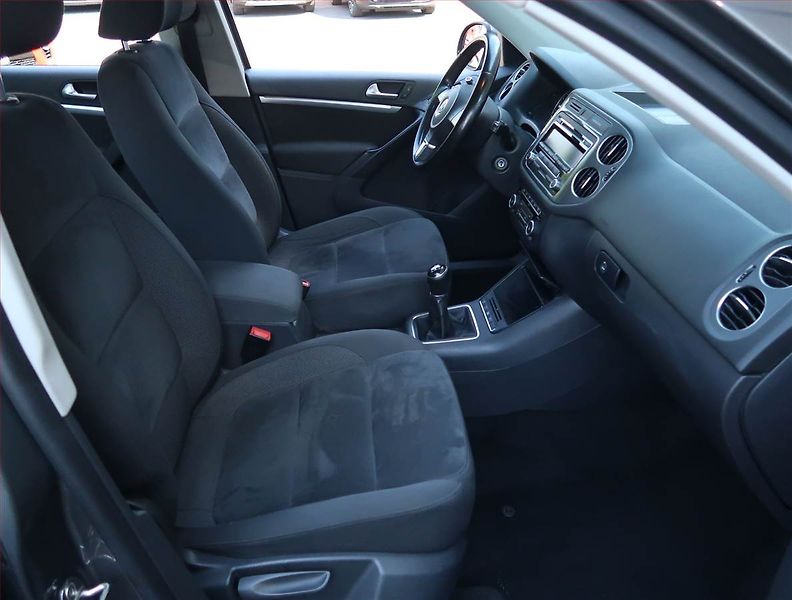 Volkswagen Tiguan (2013) 2.0 TDI, Tempomat - fotka 9 z 18
