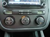 Volkswagen Golf (2006) 1.6 16V, ČR, AC, tempo, park - náhled 17