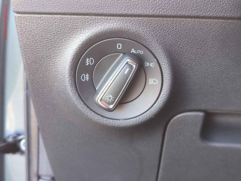 Škoda Karoq (2019) 1.6TDi, 2.maj,ČR, LED, ACC - fotka 20 z 23