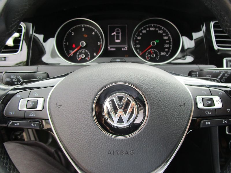 Volkswagen Golf - fotka 12 z 26